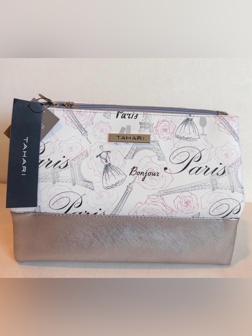 Tahari✨🩶🩷White & Silver Paris Print Cosmetic Bag